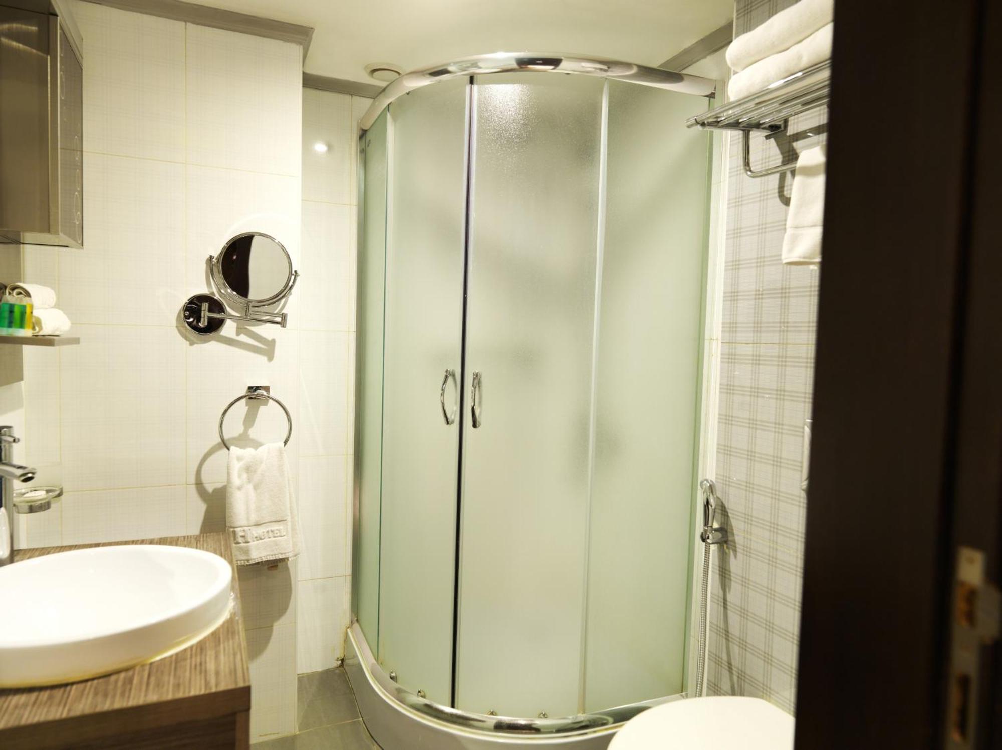 Wh Hotel Beirut Ngoại thất bức ảnh